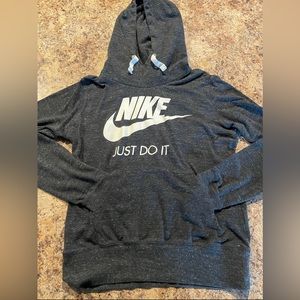 Women’s Nike sweatshirt